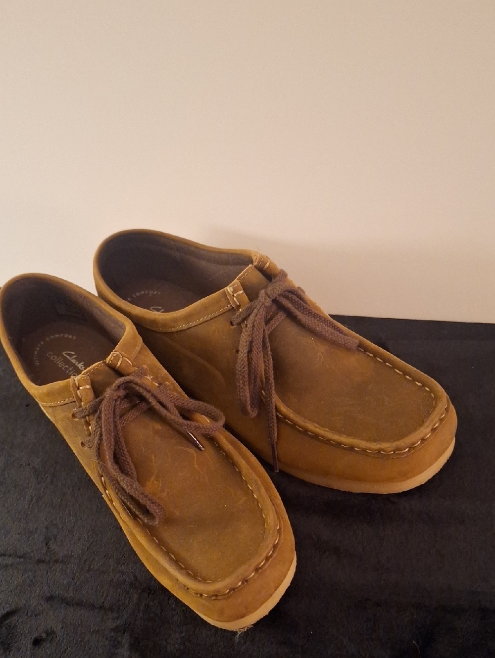 Clarks Women’s Tan Suede Boat Shoes with Brown Laces